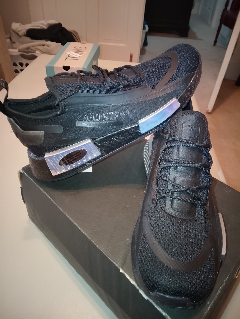 BNIB ADIDAS NMD R1 SPECTOO - Picture 7 of 10